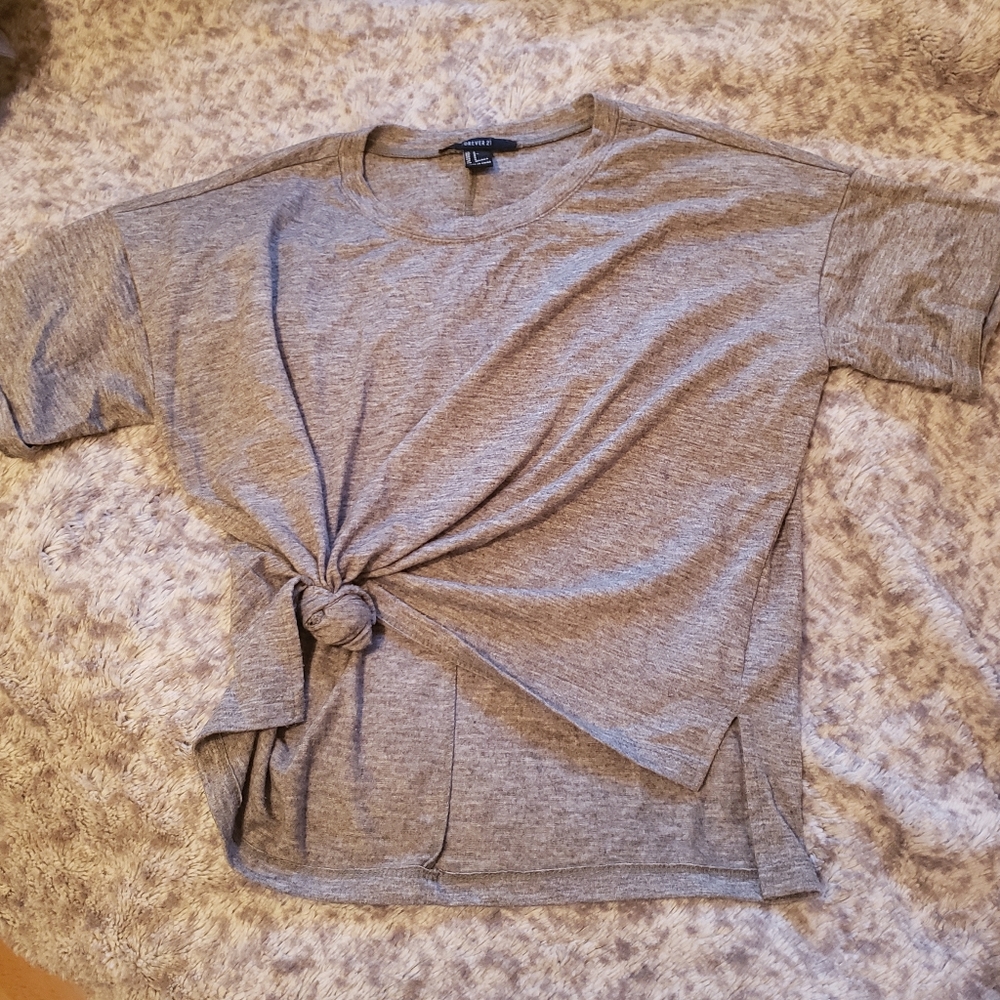Forever 21 Grey crop top